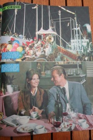 Claudia Cardinale John Wayne