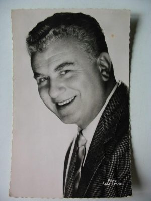 Vintage Postcard Gino Cervi